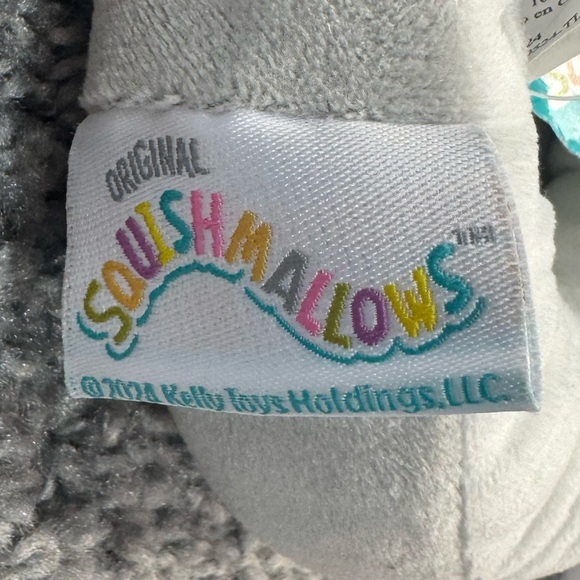 NWT Squishmallows Gray Shark Plush Slippers Size 9-10 Toddler - Picture 6 of 6